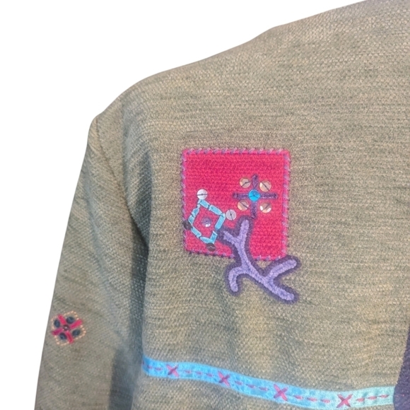 Vtg 90s patchwork Boho embellished Sage/ Fuschia/ button front boxy jacket sz M - Picture 3 of 13